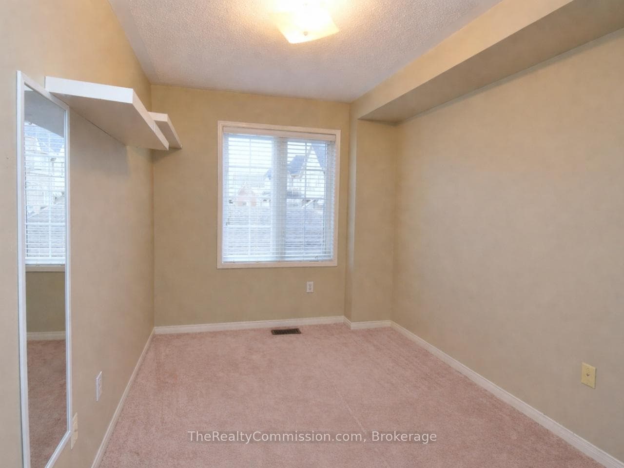 115 Gatwick Drive photo 37