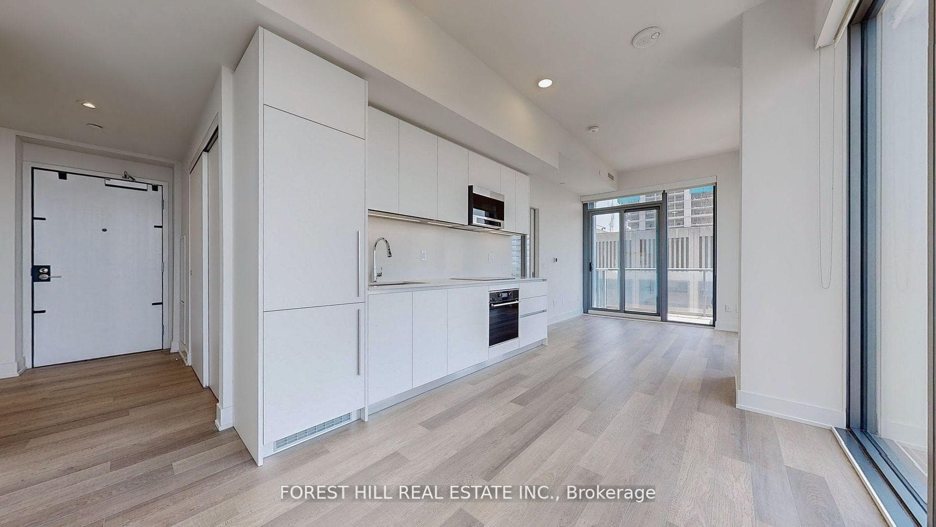8 Cumberland Street Unit 4503 photo 3