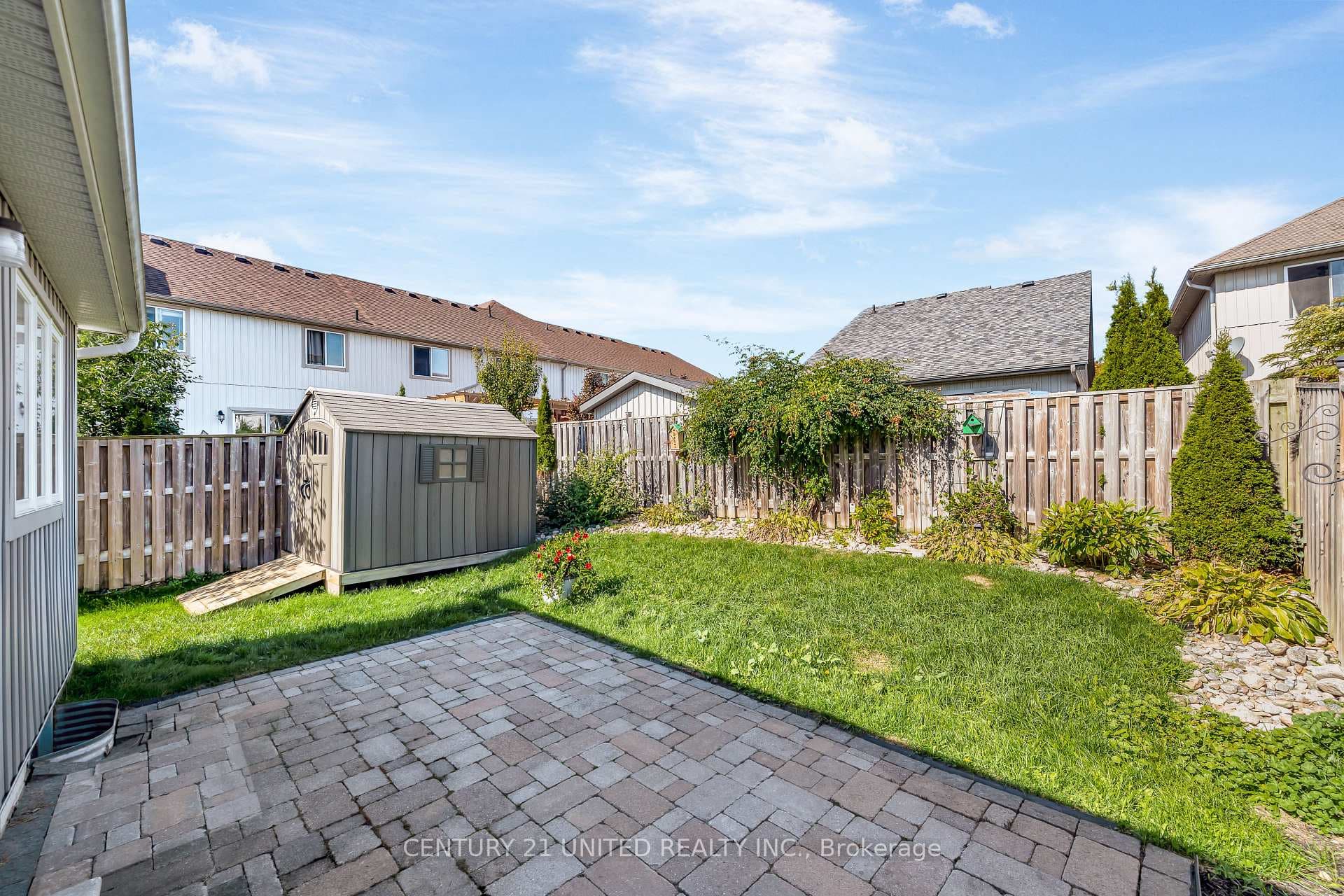 63 Fallingbrook Crescent photo 43