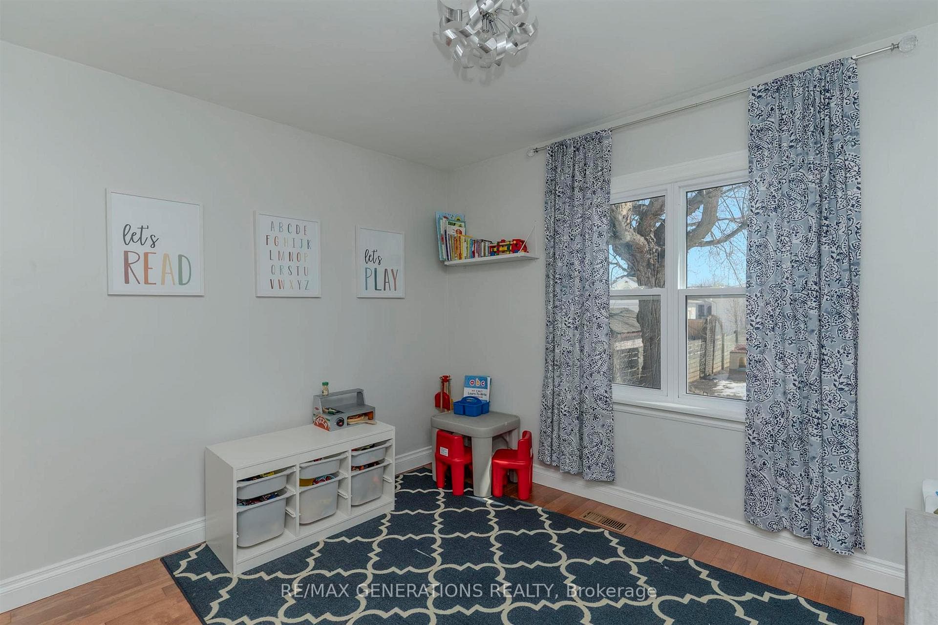 738 Bessie Avenue photo 13
