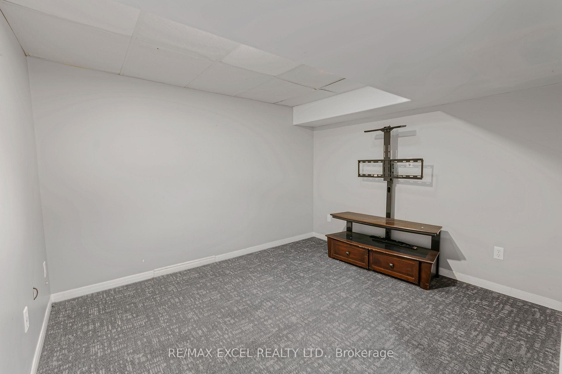 218 Angeline Street photo 24