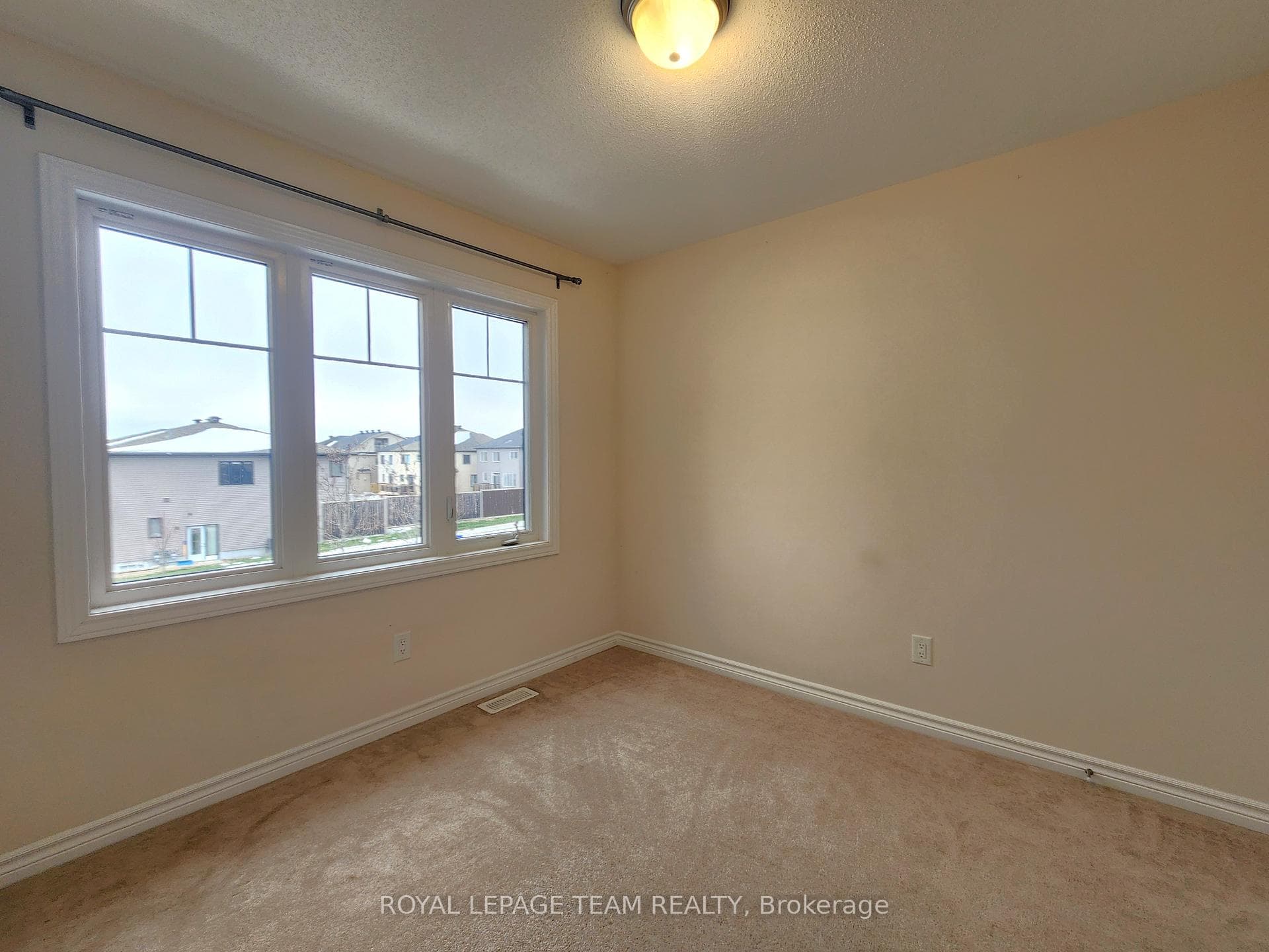 209 Hartsmere Drive photo 19
