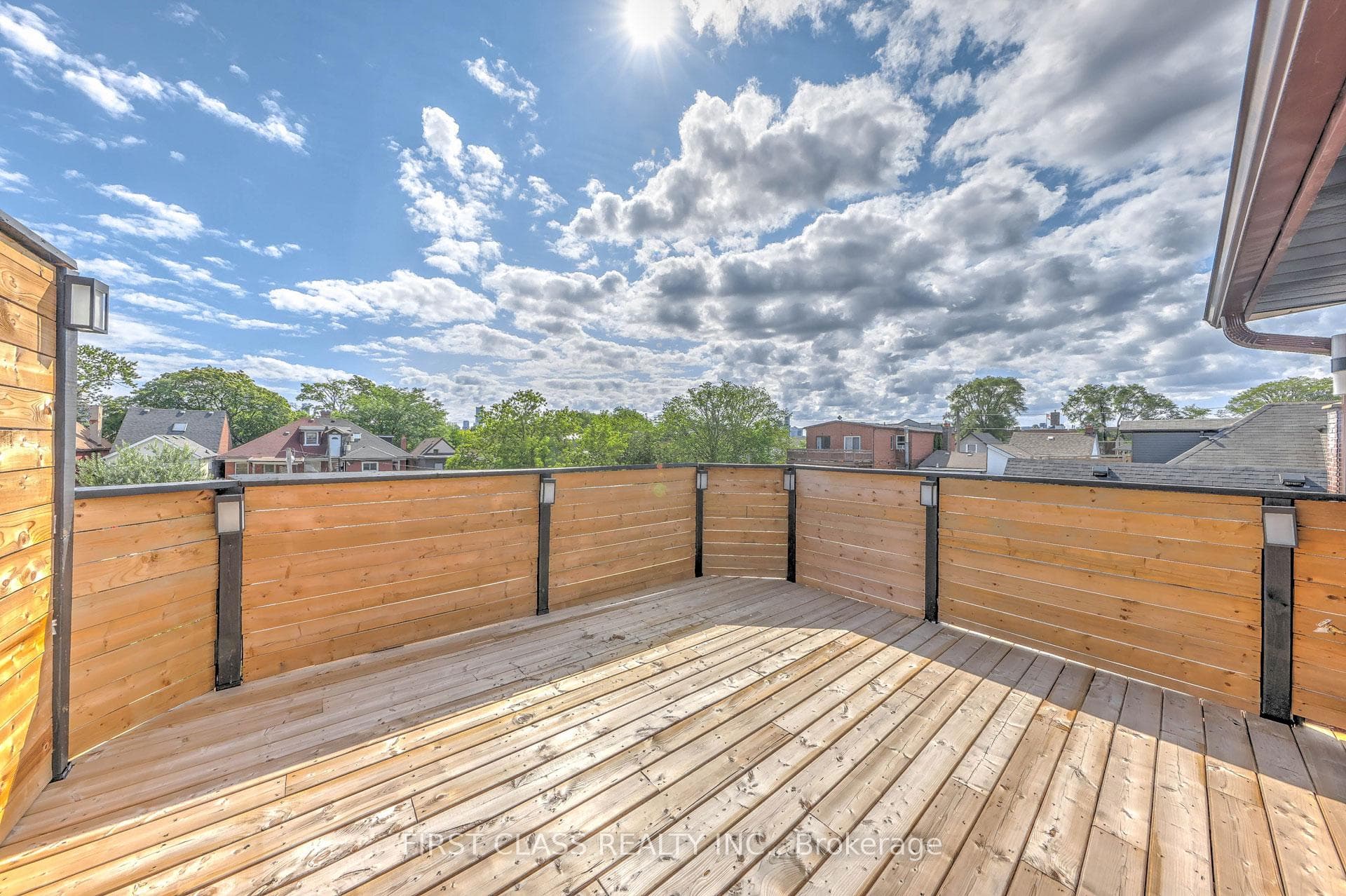 431 Roxton Road photo 26