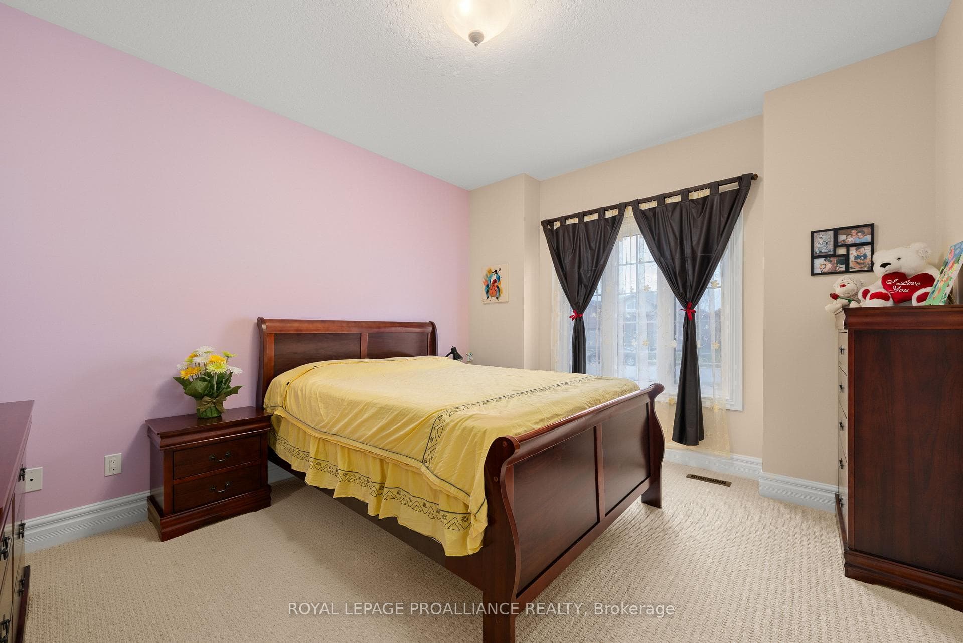 54 Jasper Avenue photo 35
