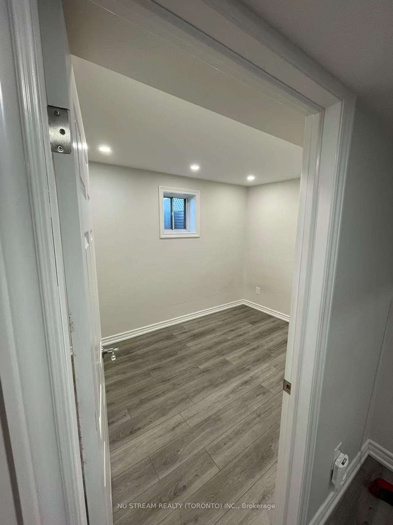 14 Gemmill Drive Unit BSMT photo 7
