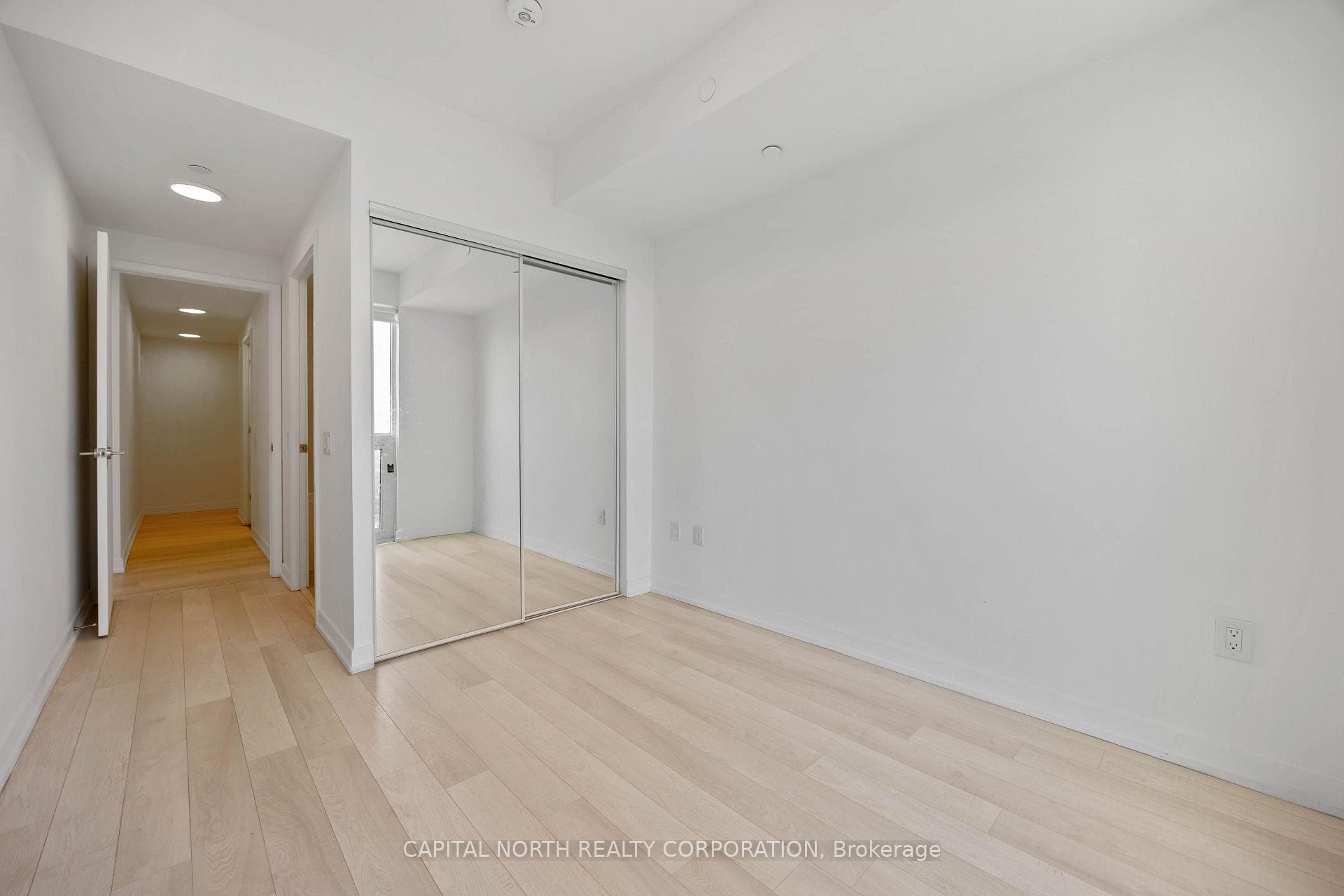 39 Roehampton Avenue Unit 3103 photo 18