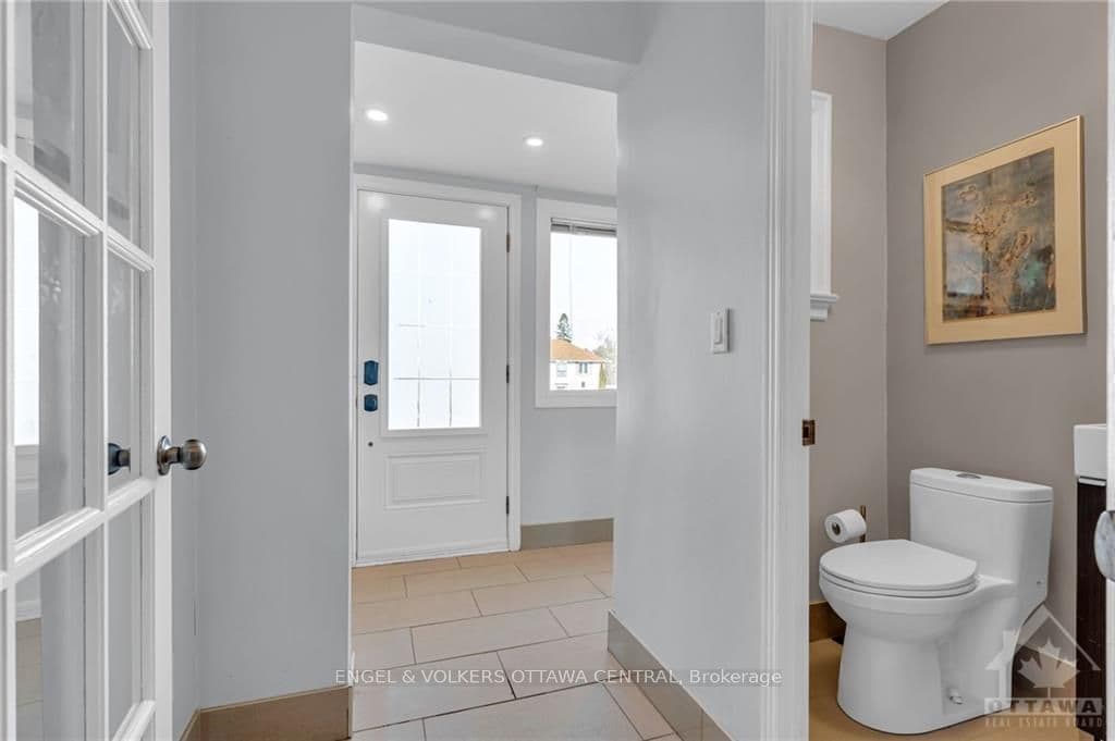 2041 ALTA VISTA Drive photo 2
