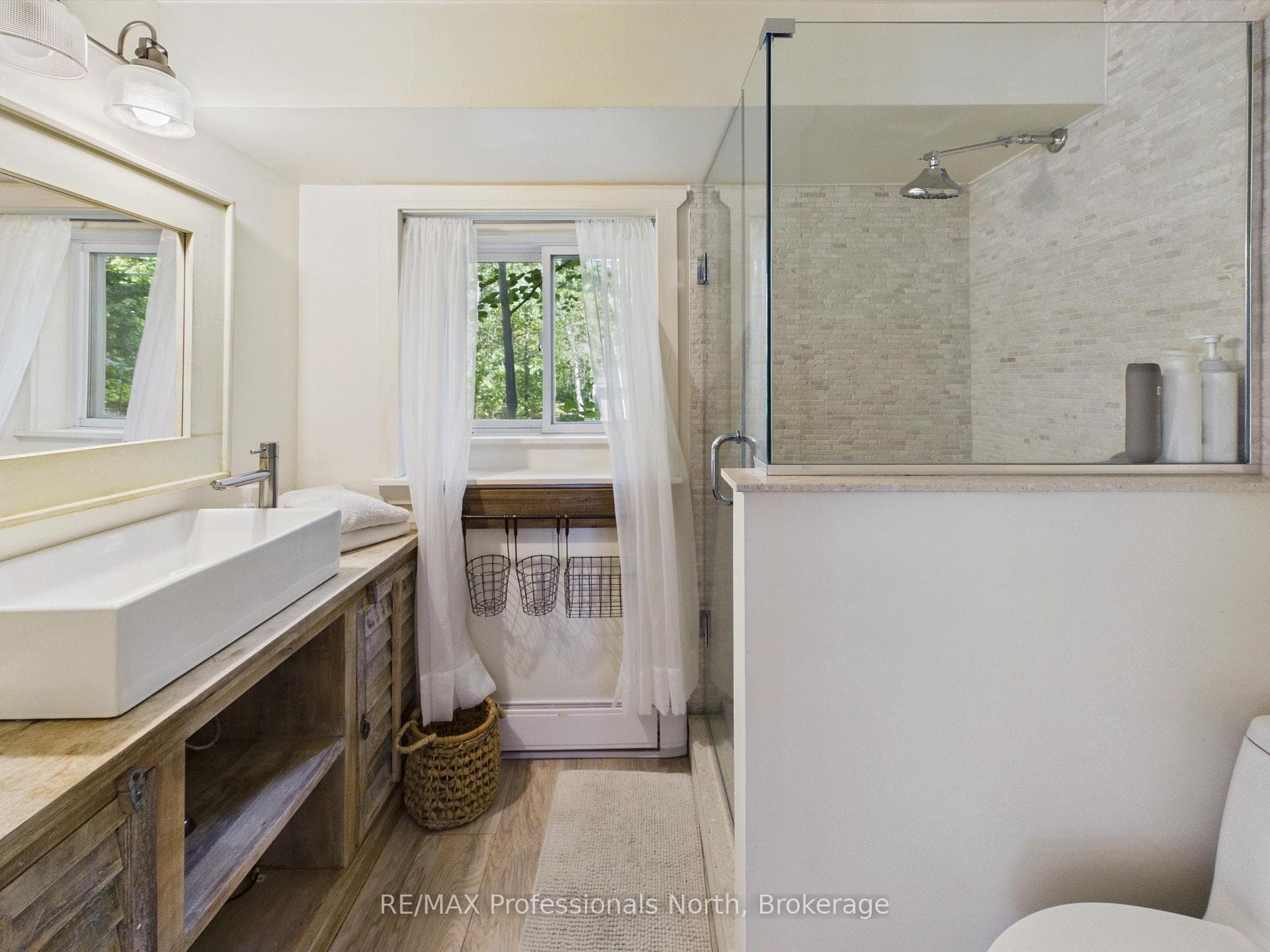 1398 Milne Road photo 26