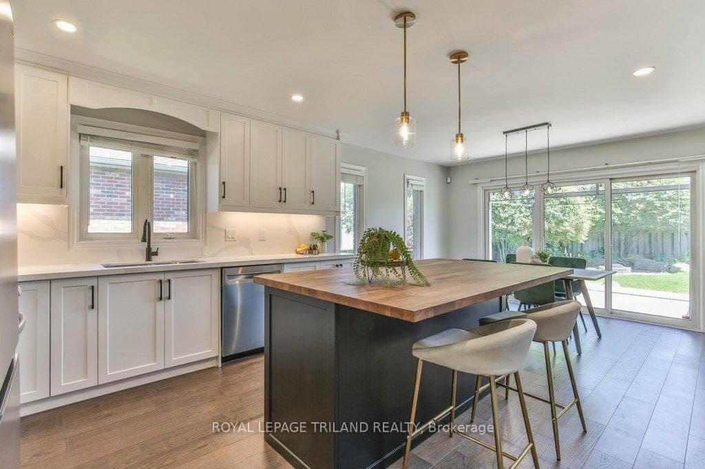 16 PINEHURST Drive photo 11