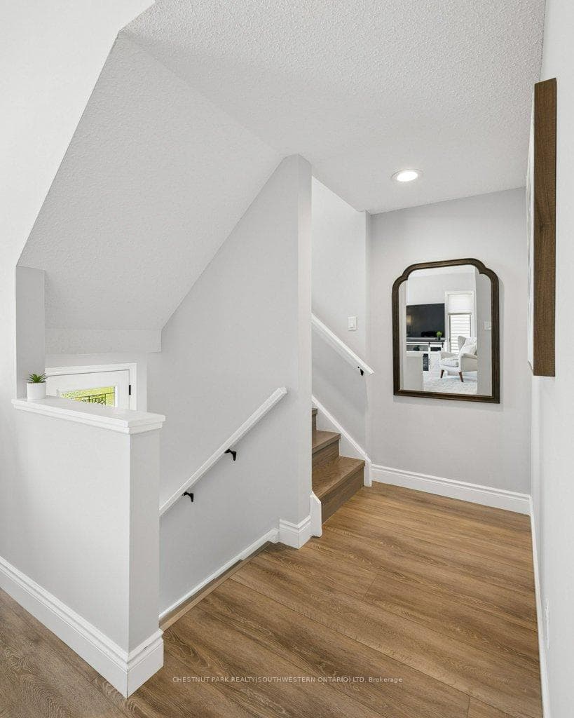530 Penny Lane photo 7