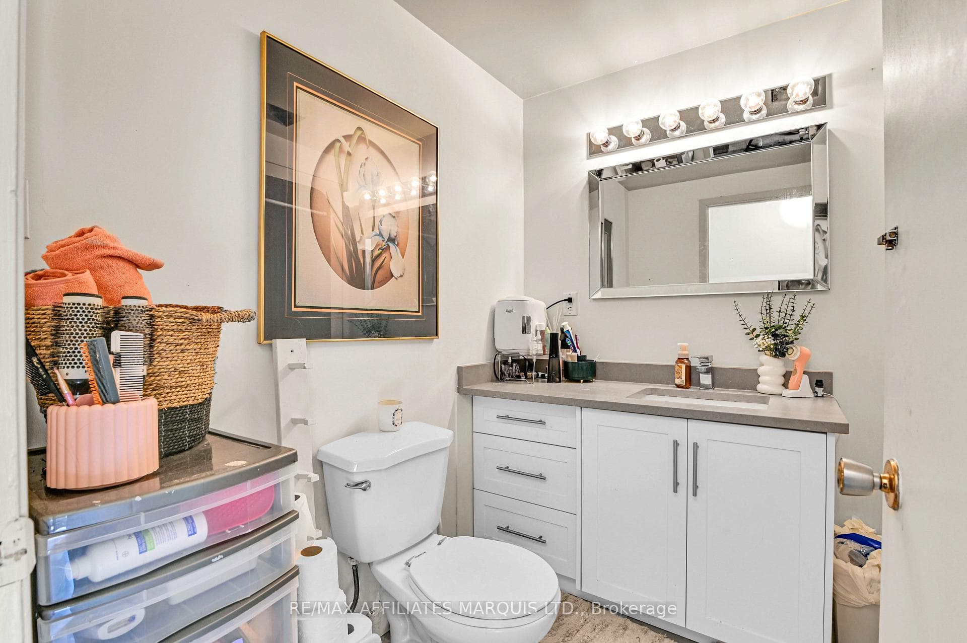 1603 Peter Street photo 20