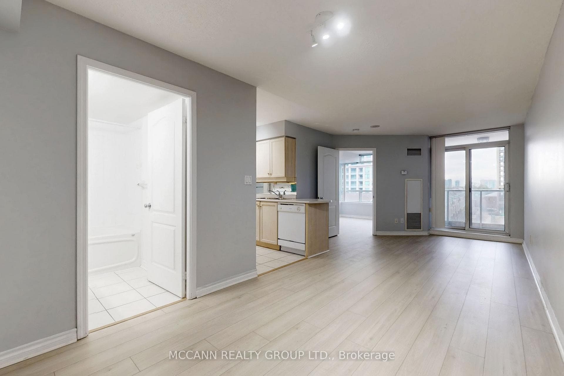 2 Rean Drive Unit 613 photo 9