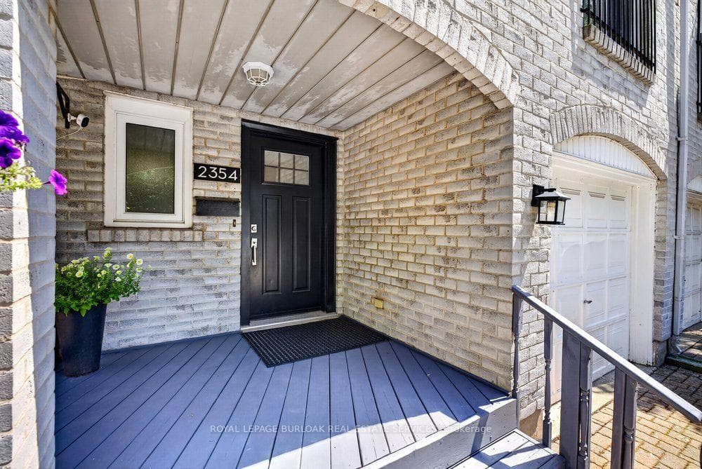 2354 Marine Drive photo 3