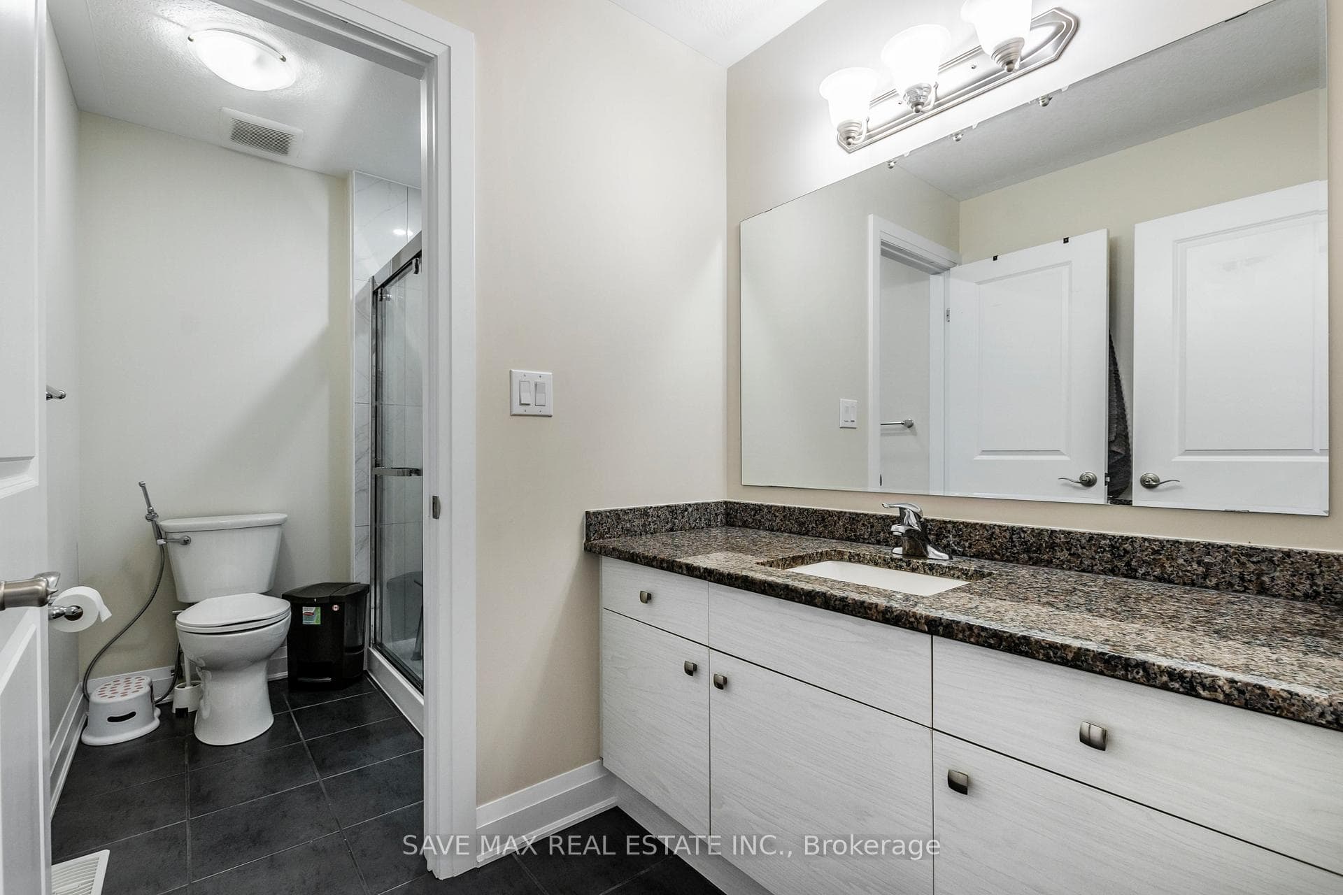 584 Mayapple Street photo 24