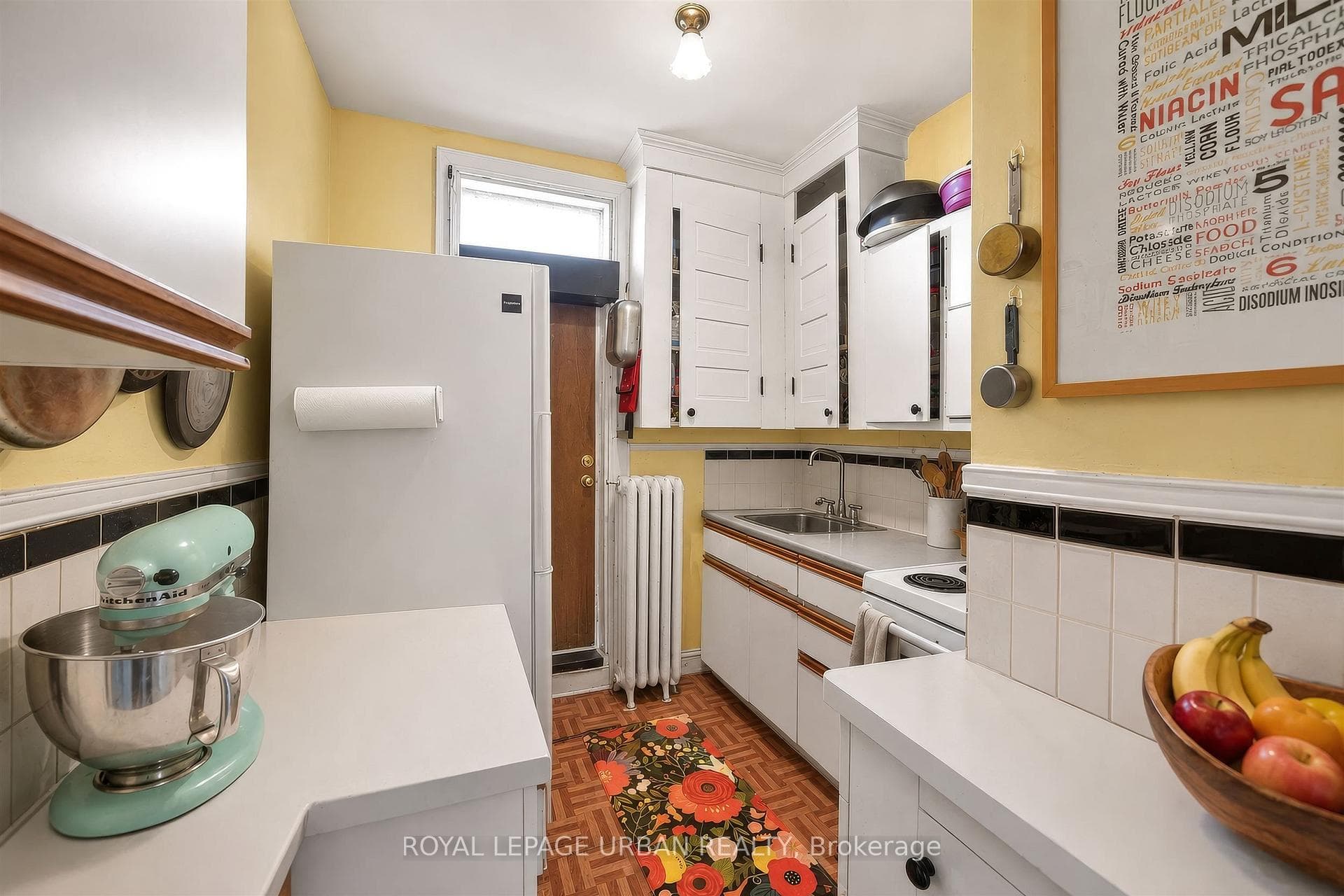 Suite 201 Kitchen