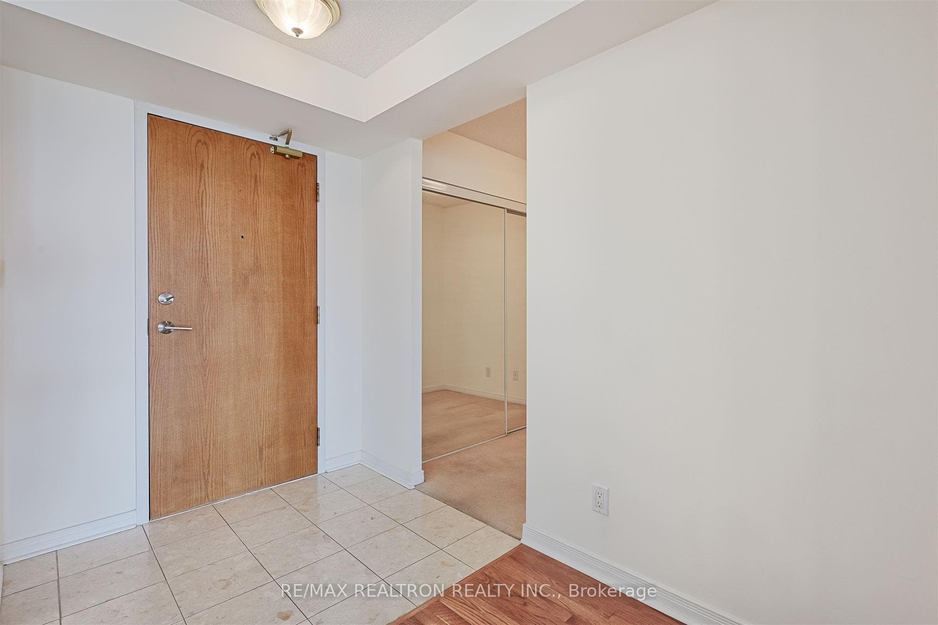 19 Northern Heights Drive Unit 510 photo 3