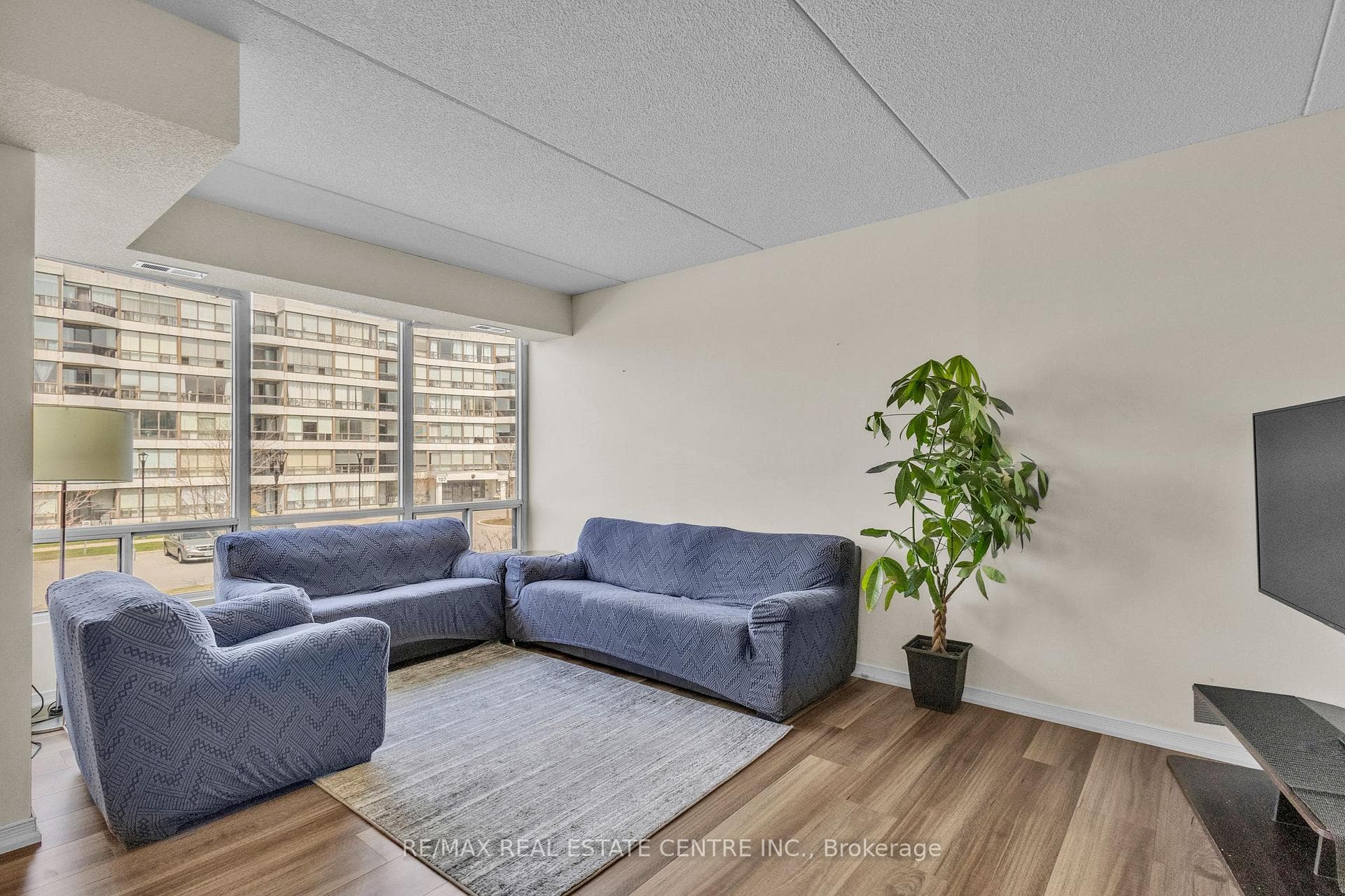 105 BAGOT Street Unit 202 photo 16