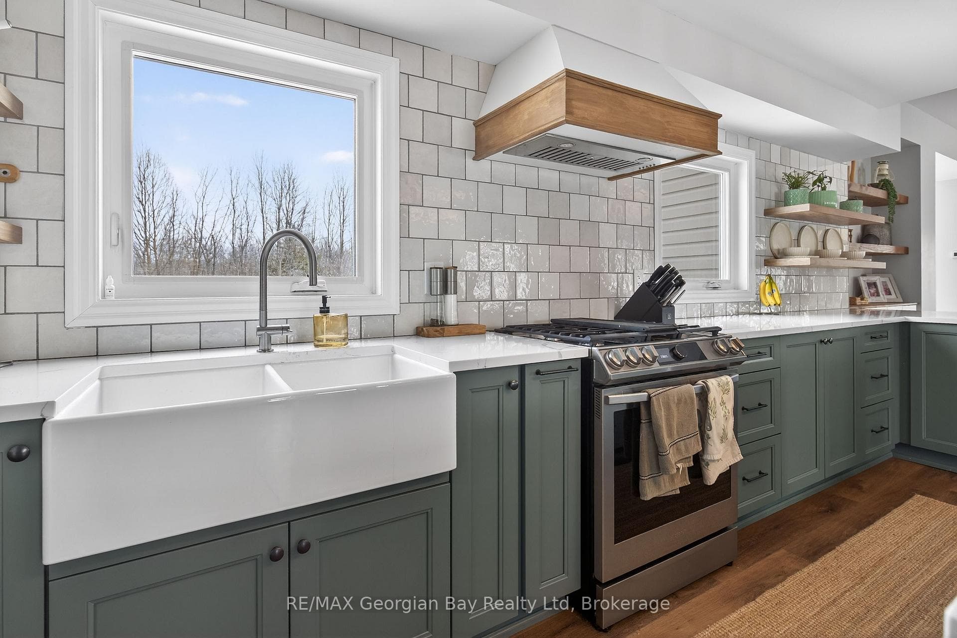 449 Park Street photo 11