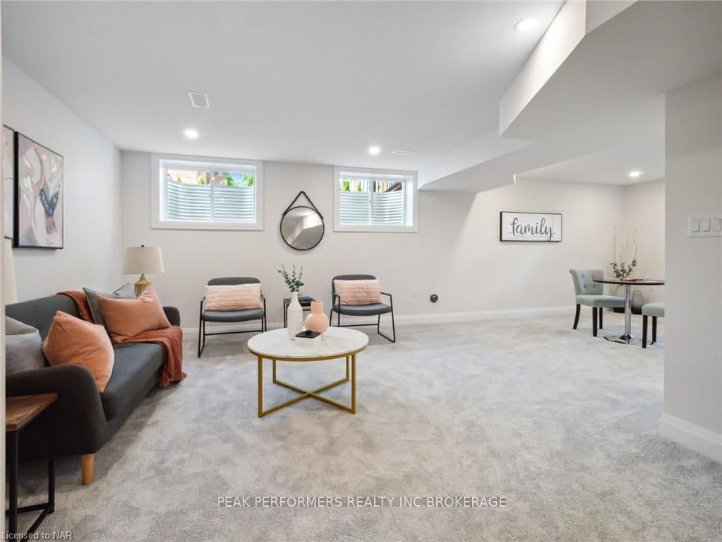 165 HODGKINS Avenue photo 24