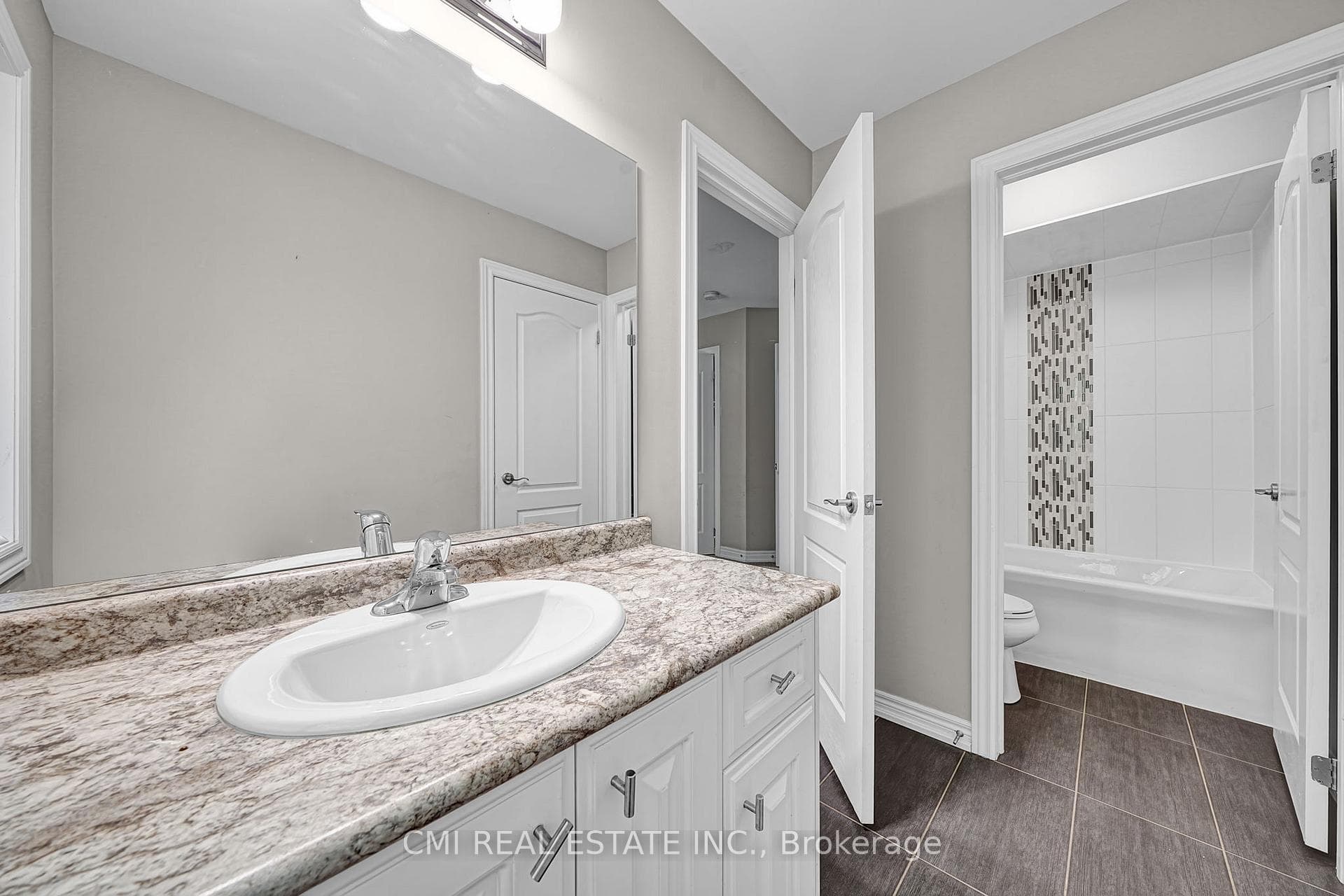 21 Scotia Road photo 29