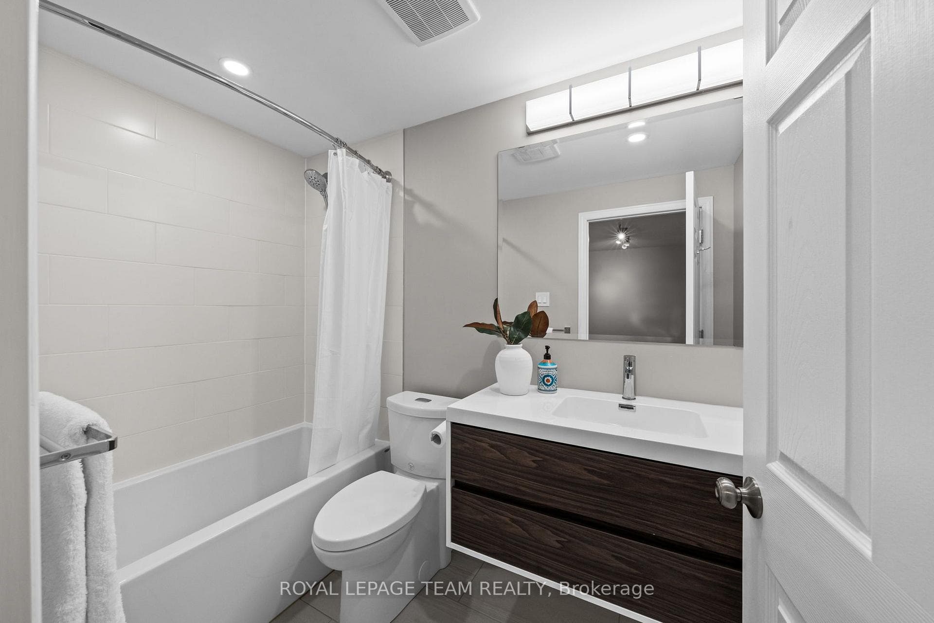 14 Ironside Court photo 41