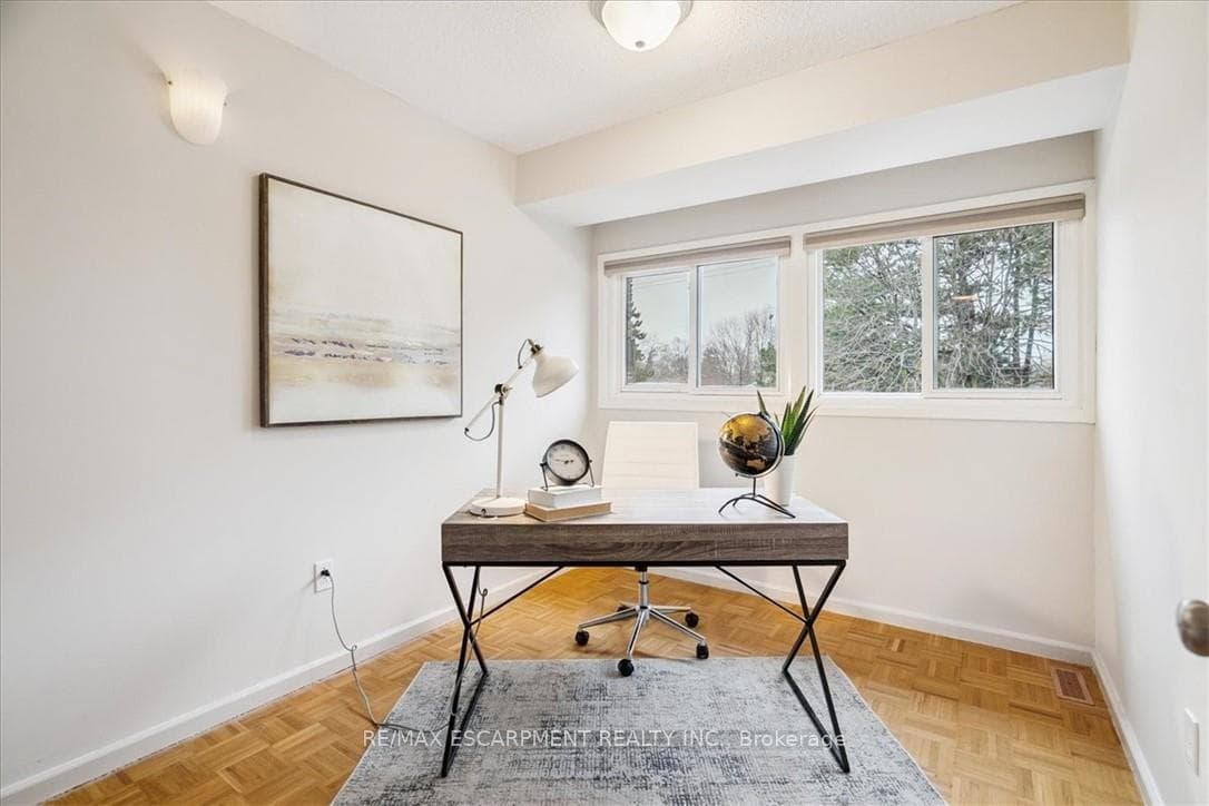 915 Inverhouse Drive Unit 80 photo 10