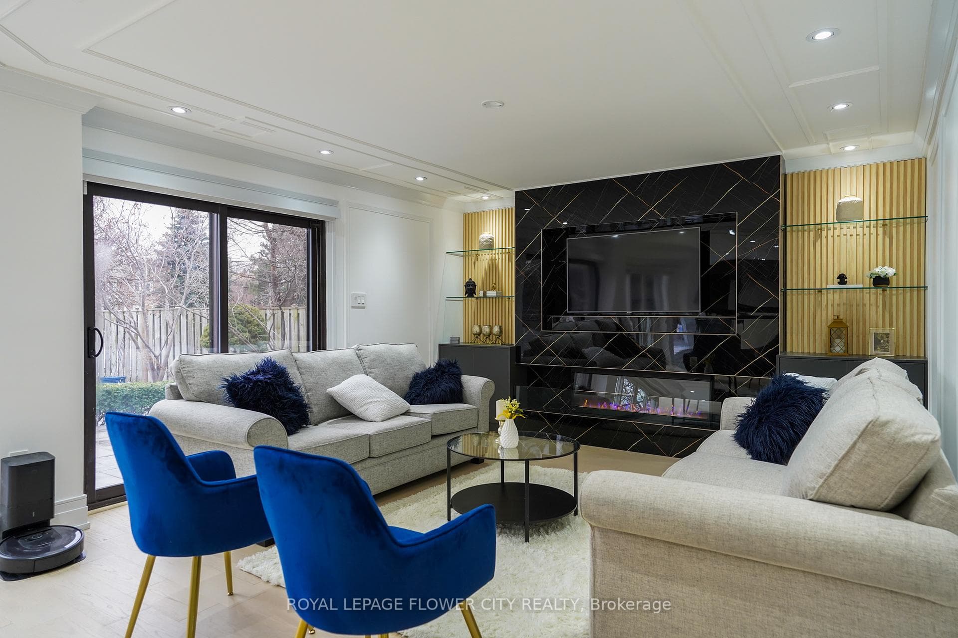 32 Langley Place photo 7