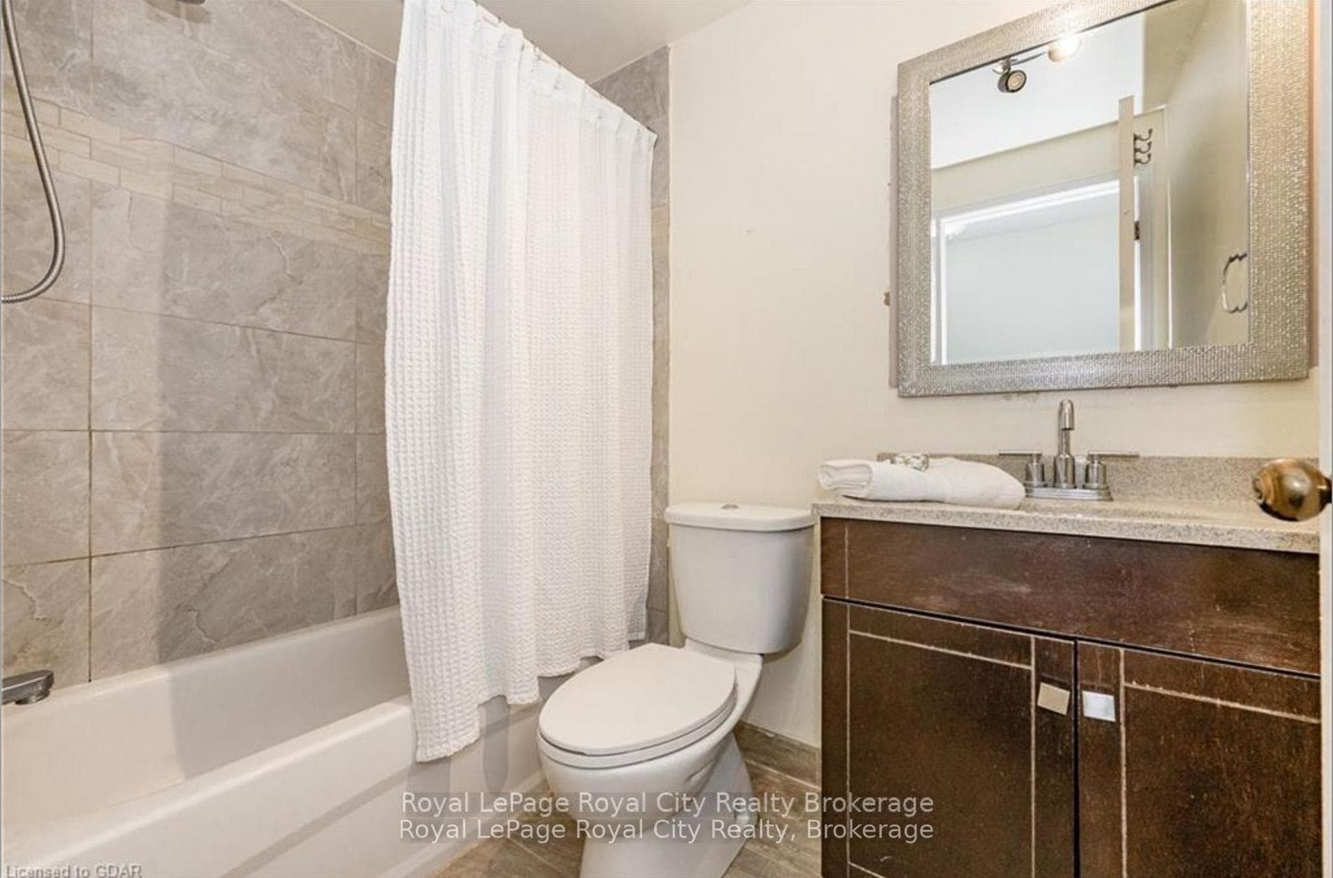 180 MARKSAM Road Unit 80 photo 31