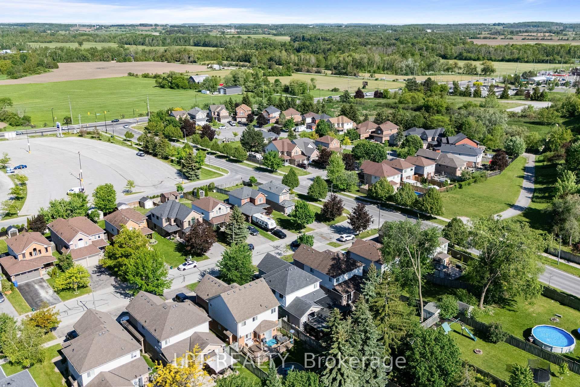 8 Burnaby Drive photo 42