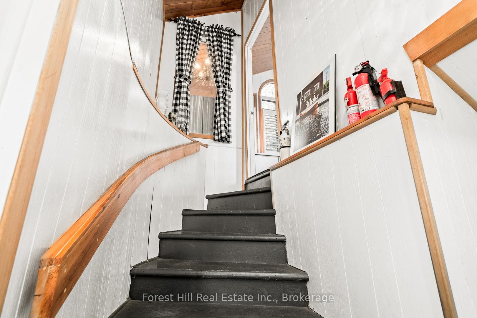 1187 Ivy Lane photo 18