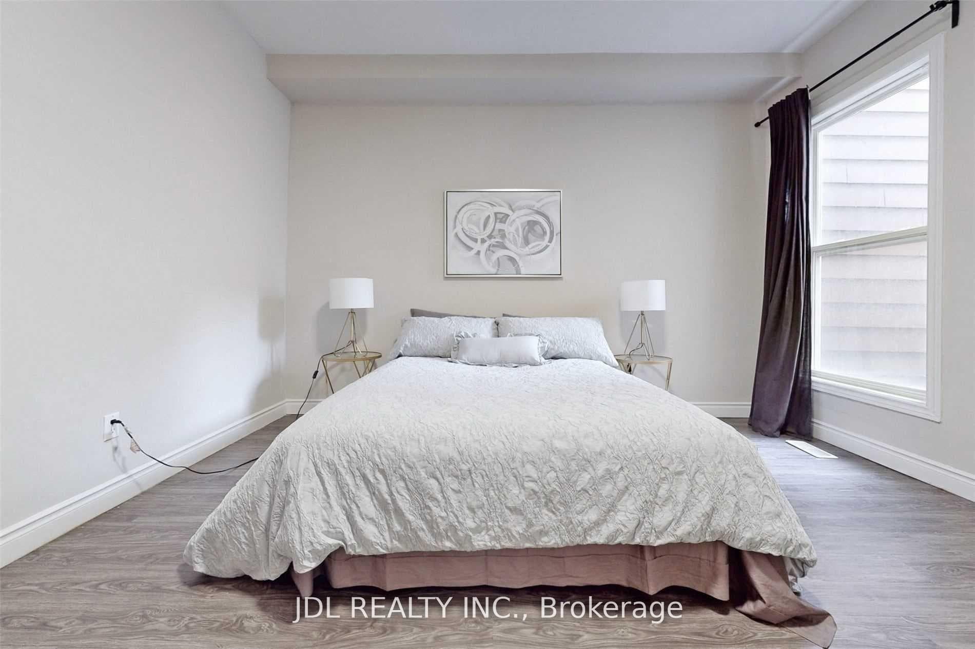 216 Mc Caul Street photo 18