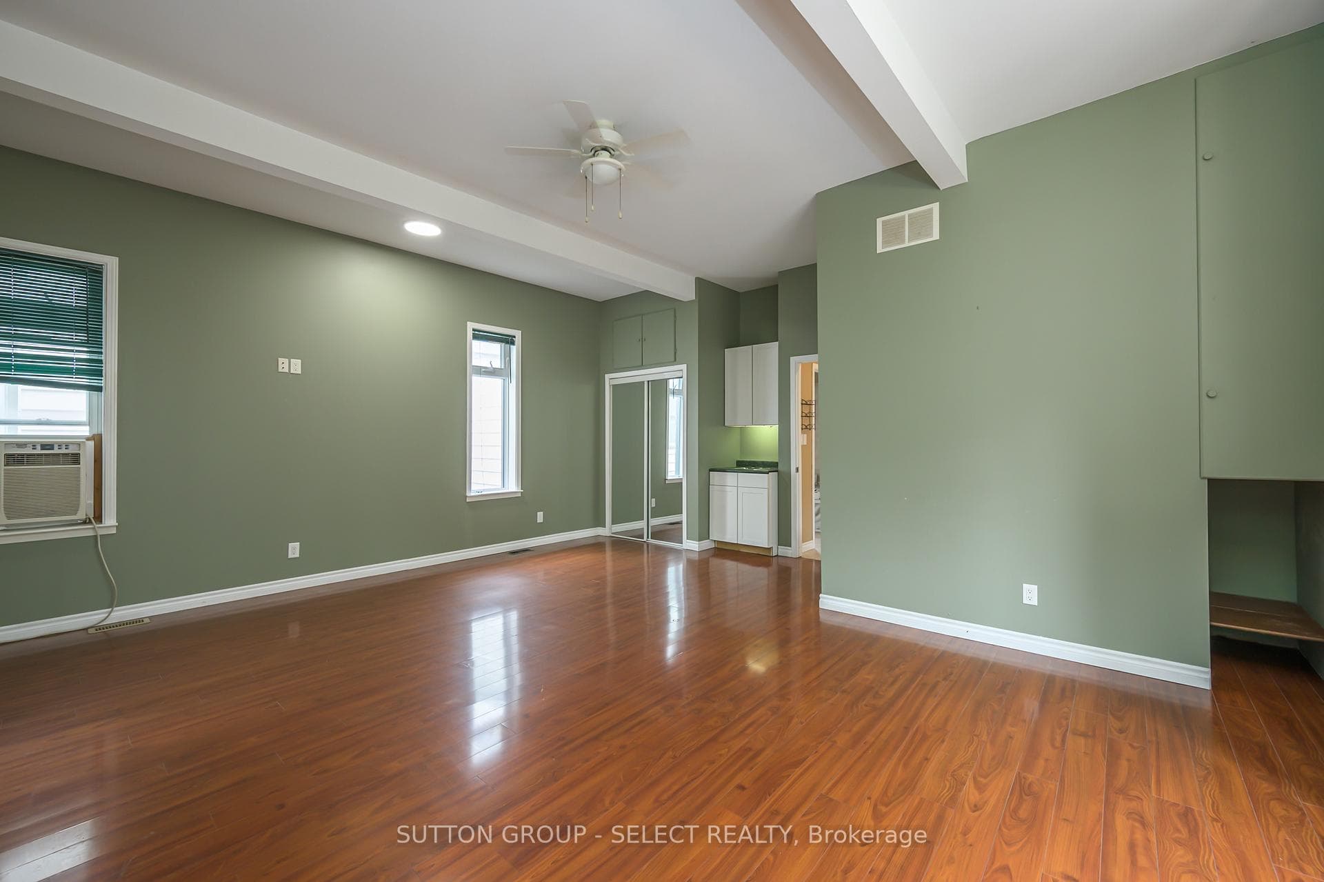 733 Princess Avenue photo 5