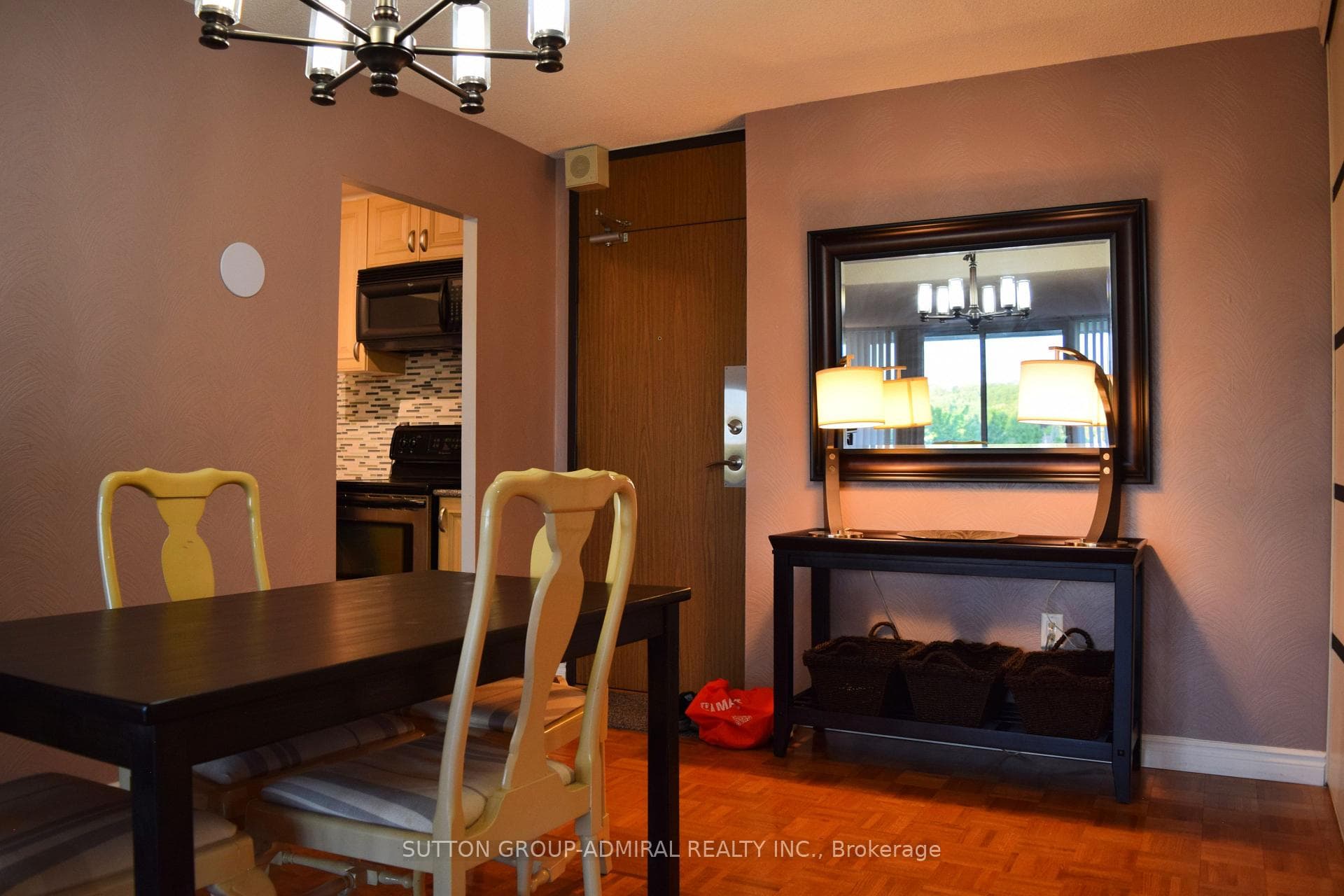 260 Scarlett Road Unit 804 photo 8