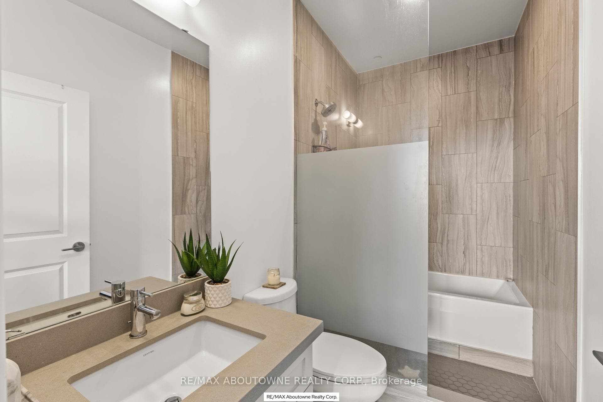 2007 James Street Unit 307 photo 22