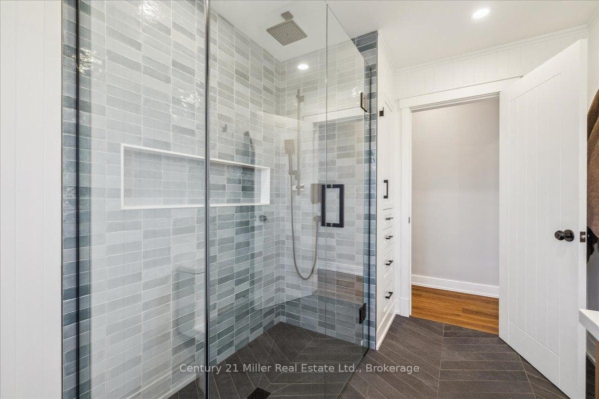 Main bathroom