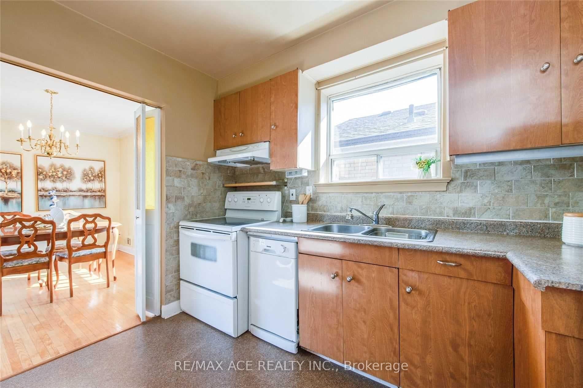 3715 St Clair Avenue photo 5
