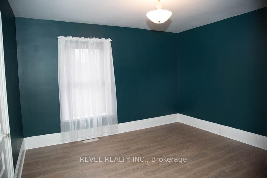 522 Colborne Street Unit UPPER photo 14