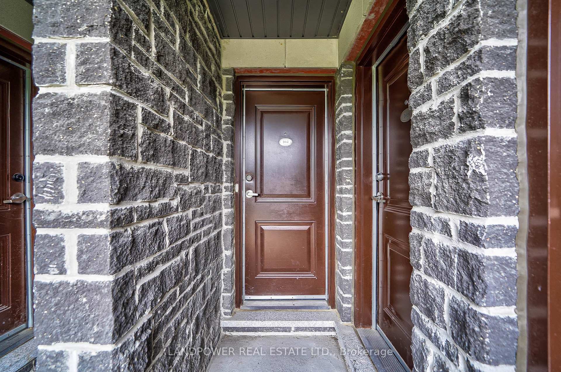 2 Dunsheath Way Unit 104 photo 22
