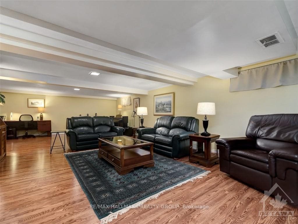 2404 OGILVIE Road photo 22