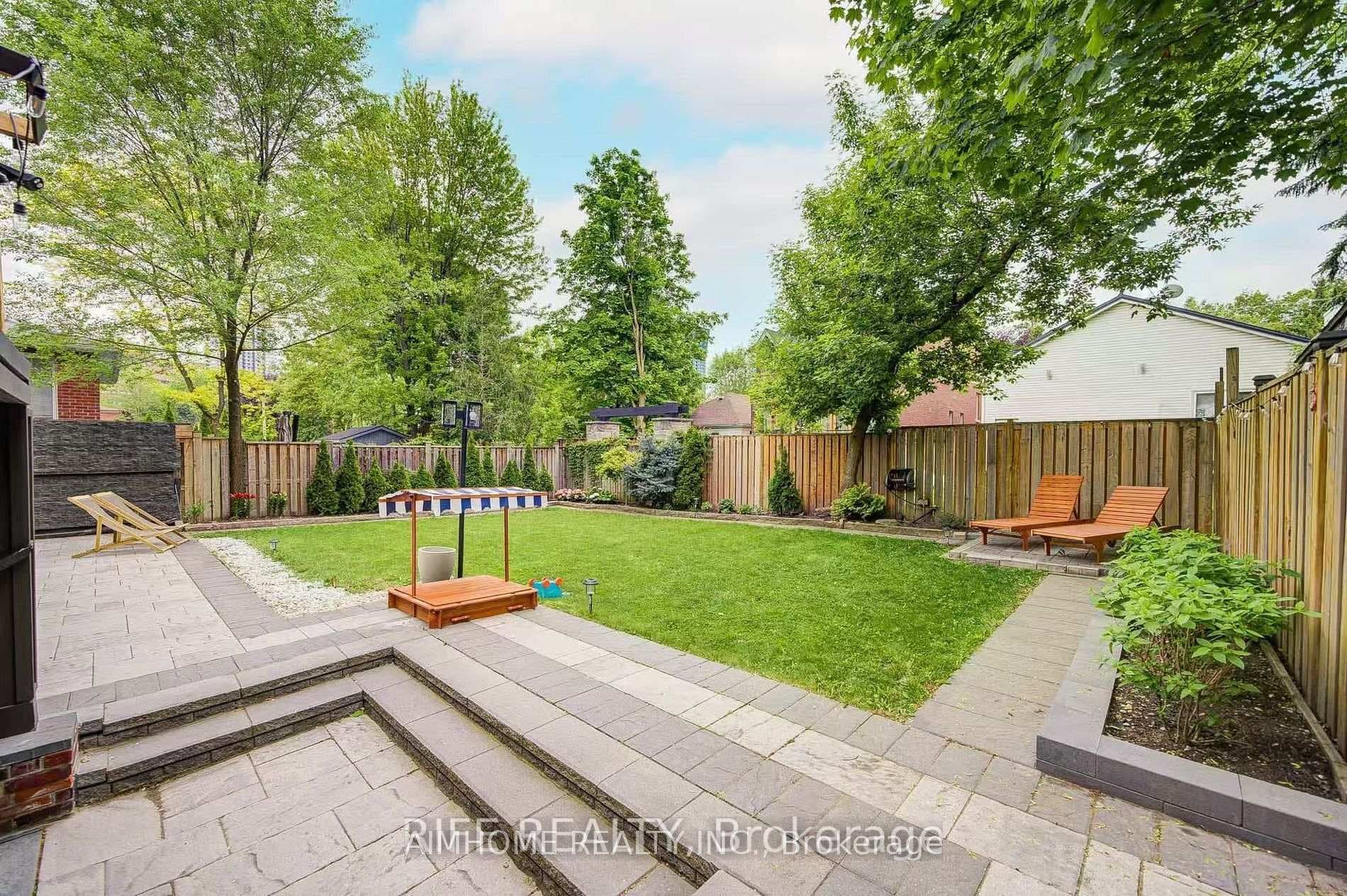 103 Burndale Avenue photo 28