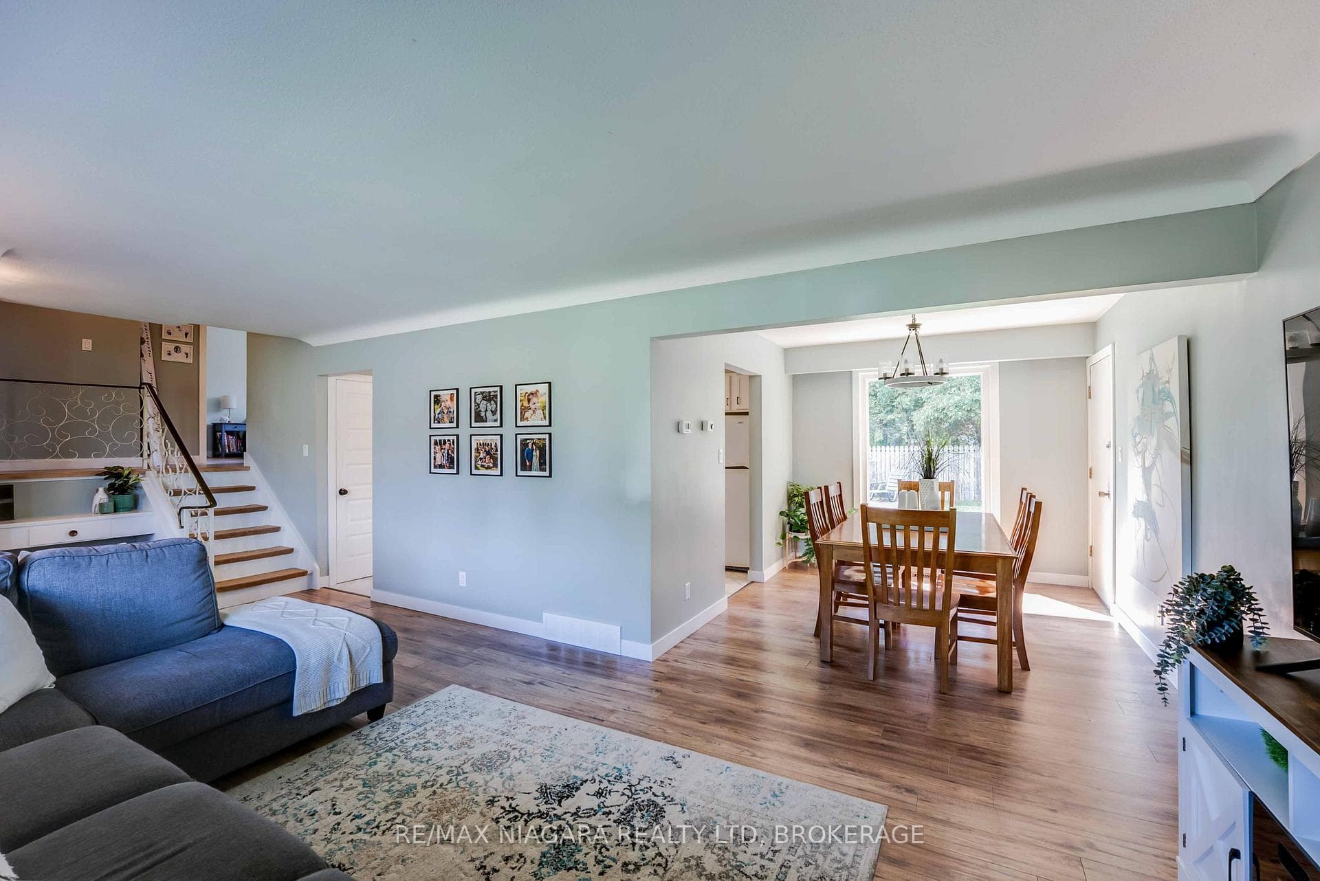 485 LEONARD Avenue photo 9