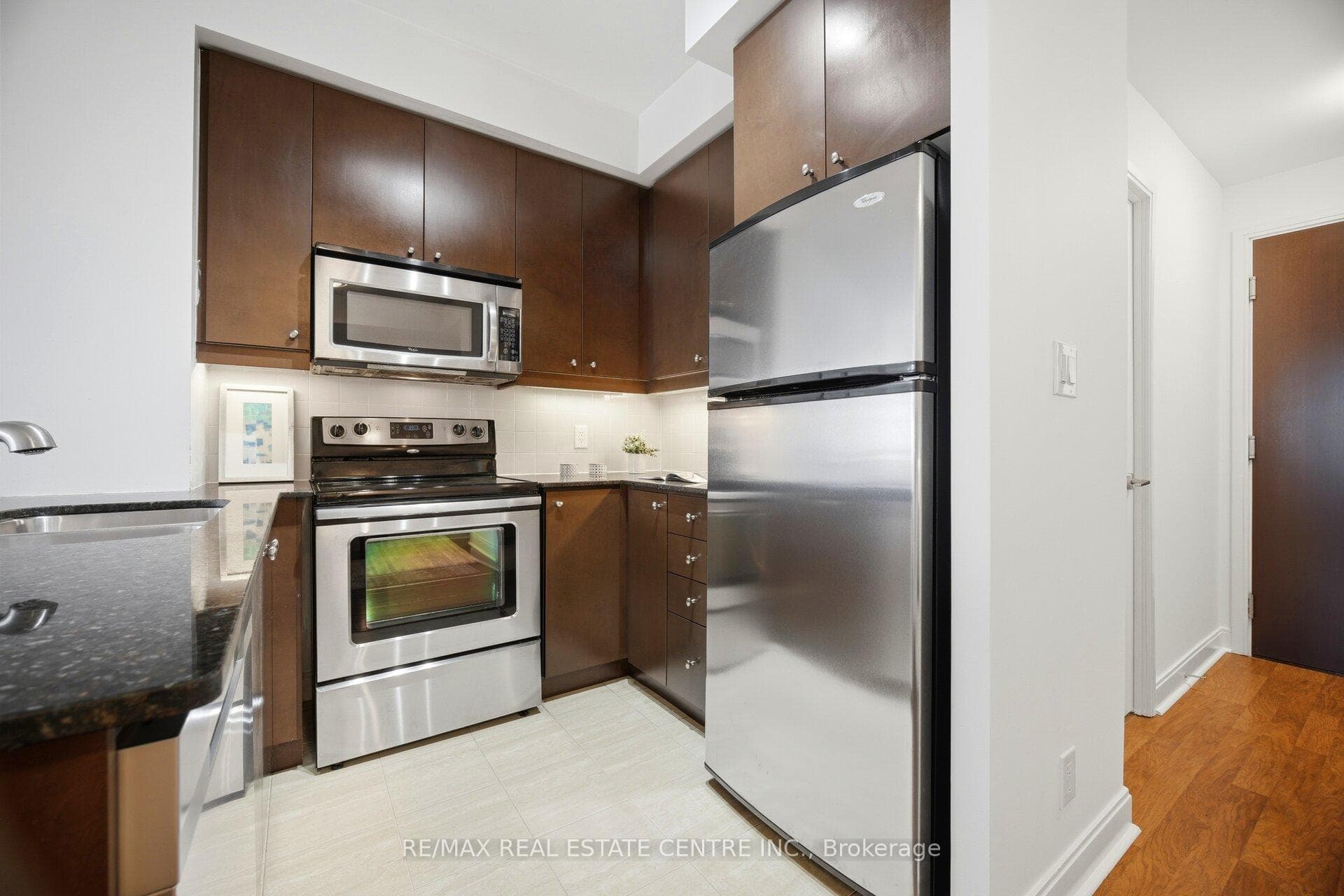 50 Absolute Avenue Unit 2401 photo 6
