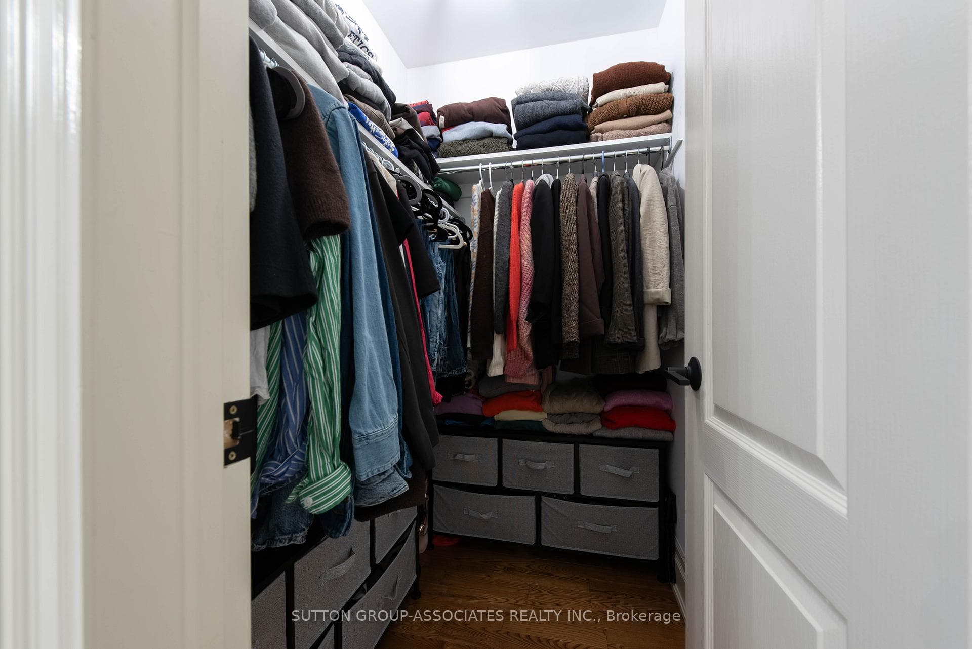 4 Coates Avenue photo 22