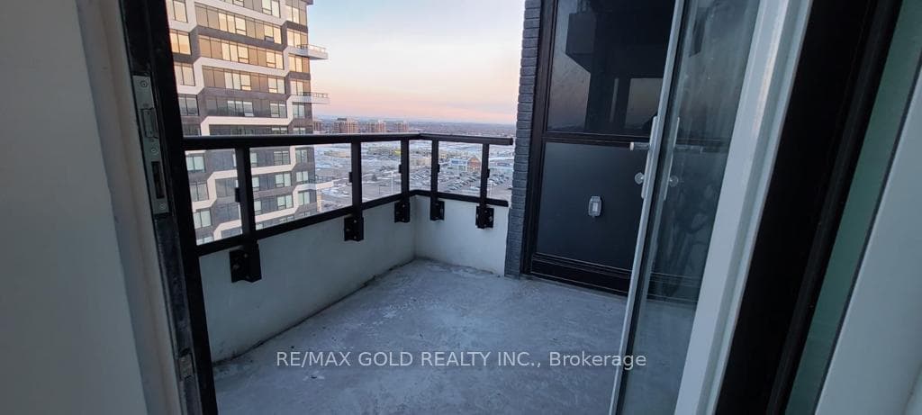 2489 Taunton Road Unit 1319 photo 17