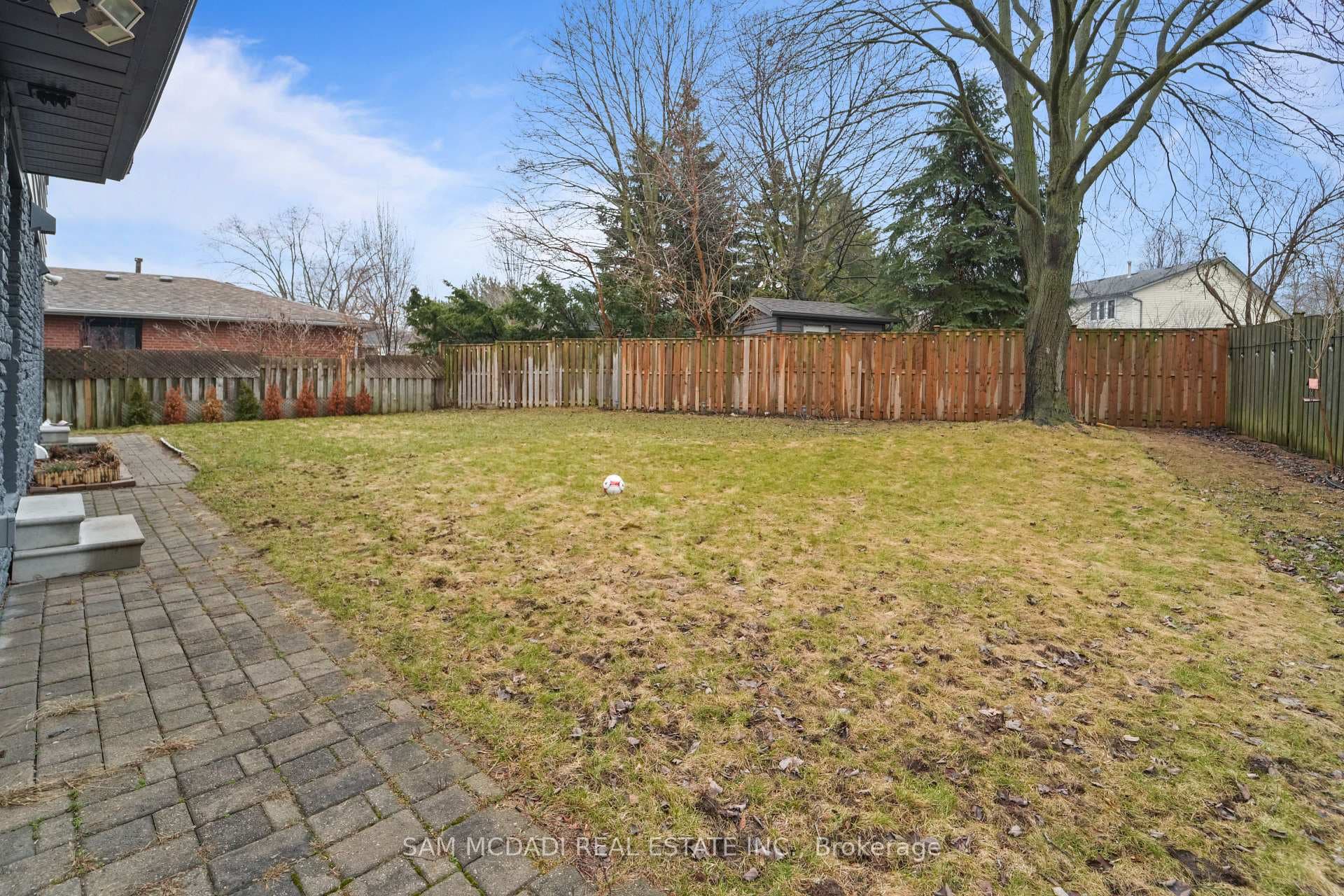 2290 Devon Road photo 29