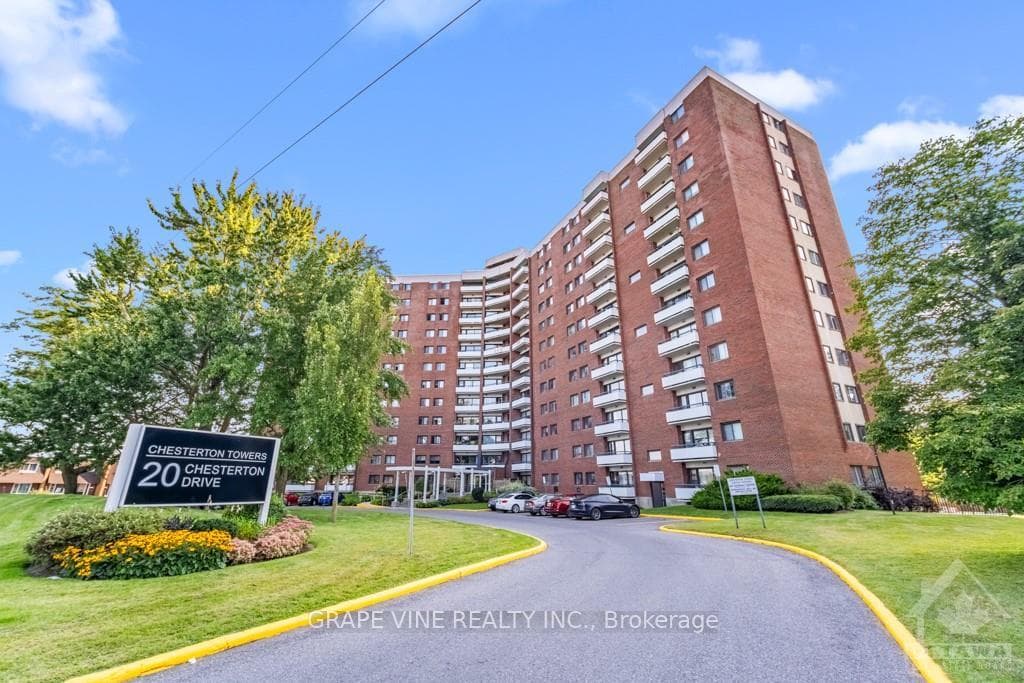20 CHESTERTON Drive Unit 210 photo 1