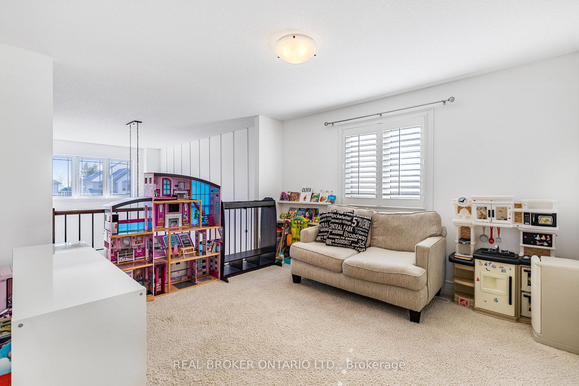 32 Hilborn Street photo 17