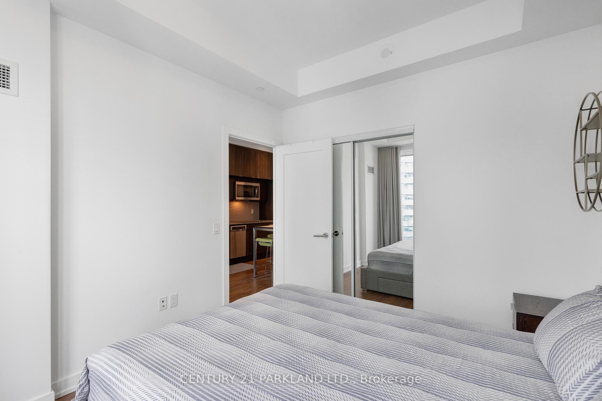 10 York Street Unit 2801 photo 13