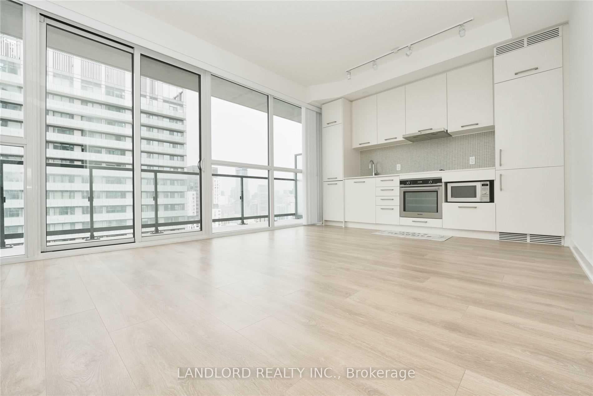 87 Peter Street Unit 3507 photo 1