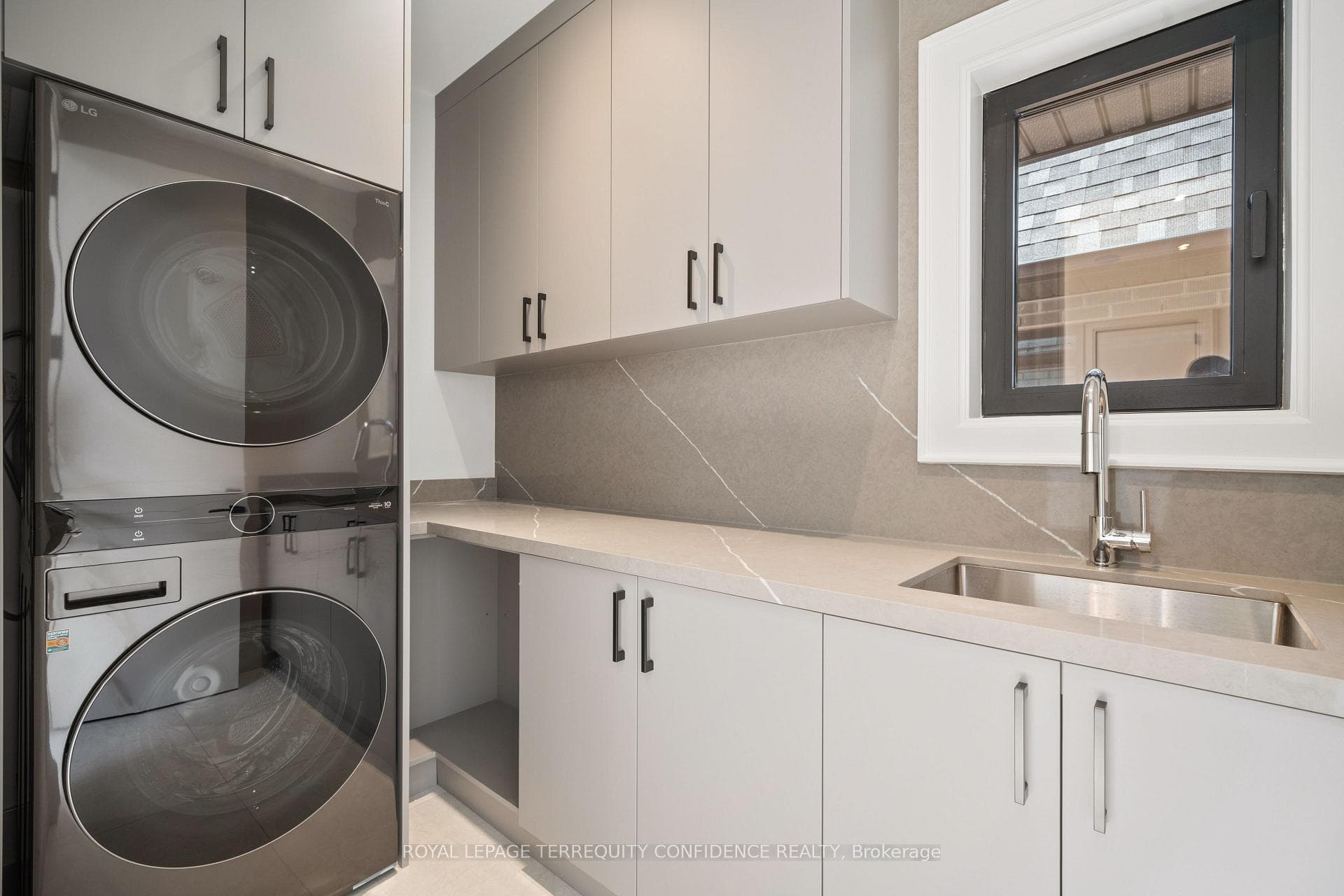 272 Horsham Avenue photo 29